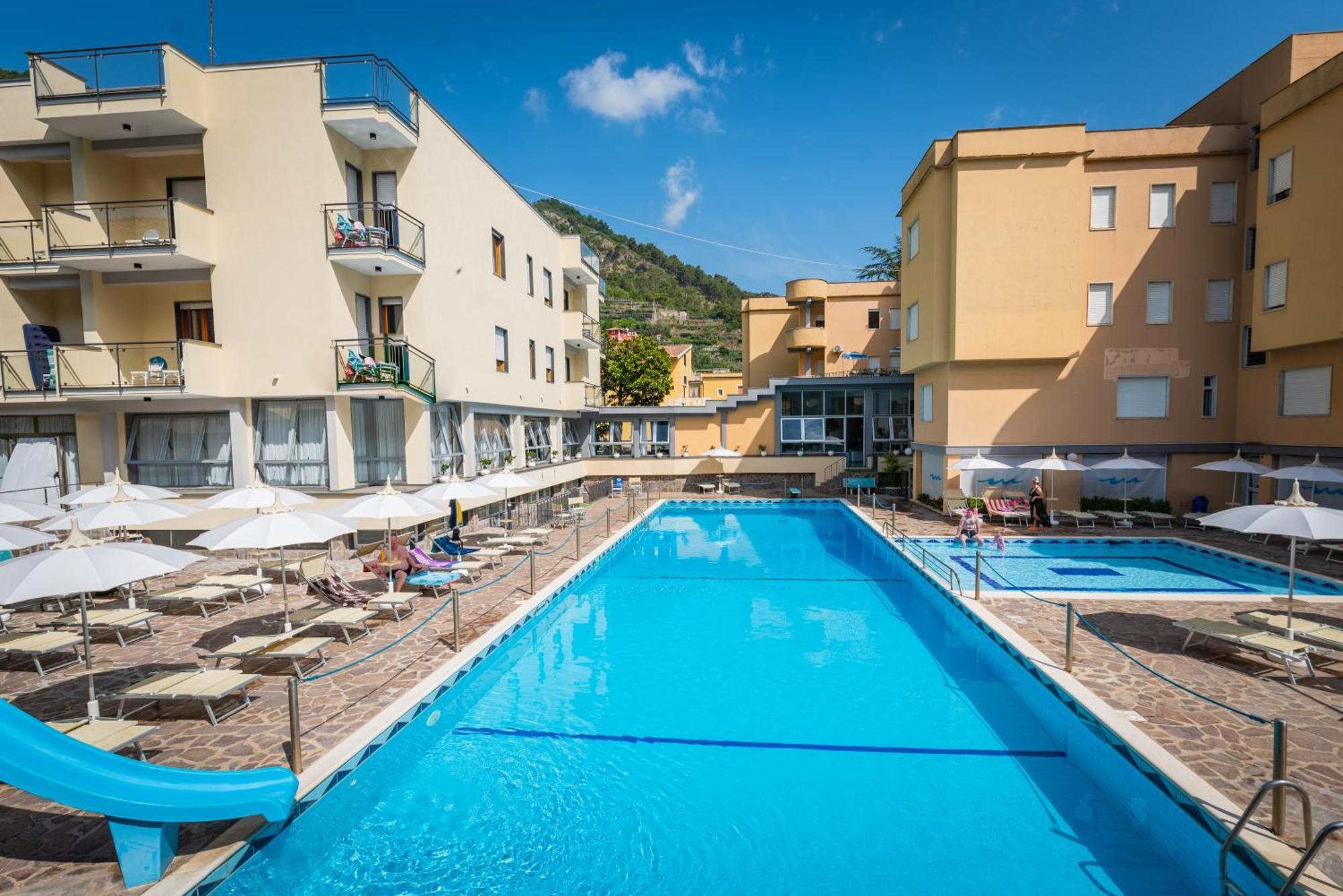 Hotel Residence San Pietro Maiori Exterior foto